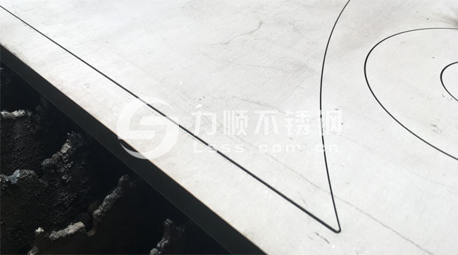 力順不銹鋼:激光切割厚板成品，受客戶好評